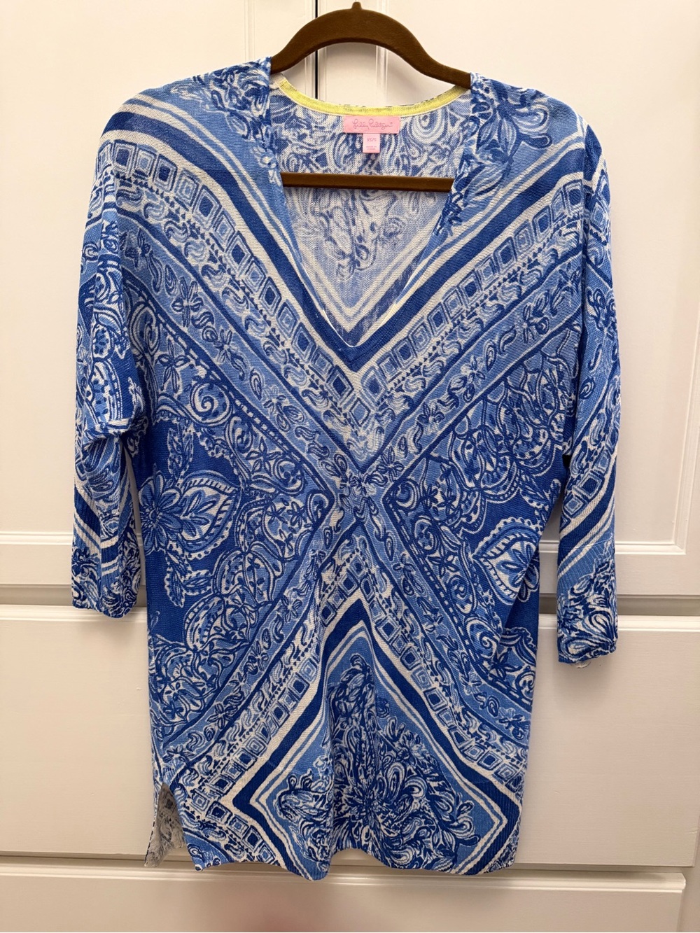 Lilly Pulitzer Blue & White V-Neck Sweater